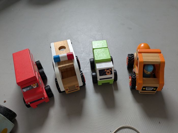 Véhicule en bois ki - photo numéro 2