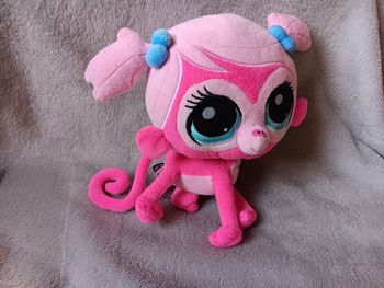 Peluche singe petshop famosa 2014 hasbro