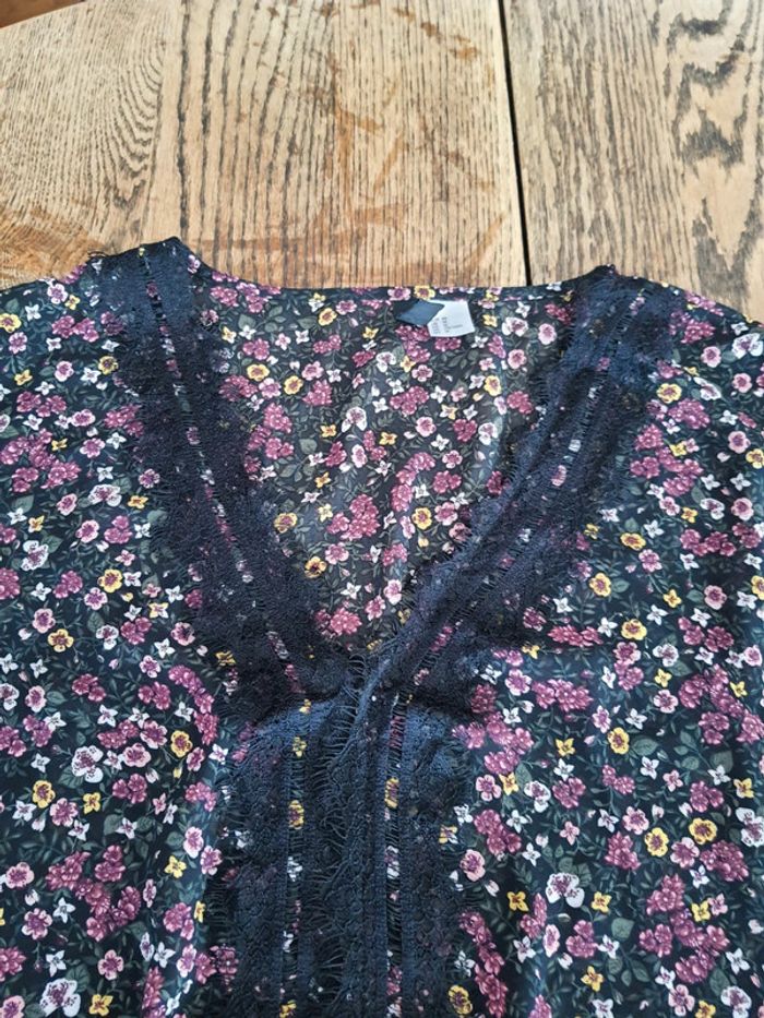 Jolie Blouse noir fleuries H&M eur 46 - photo numéro 15