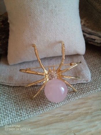 Broche quartz rose araignée