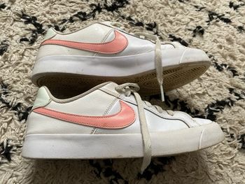 Basket nike blanche et rose pastel