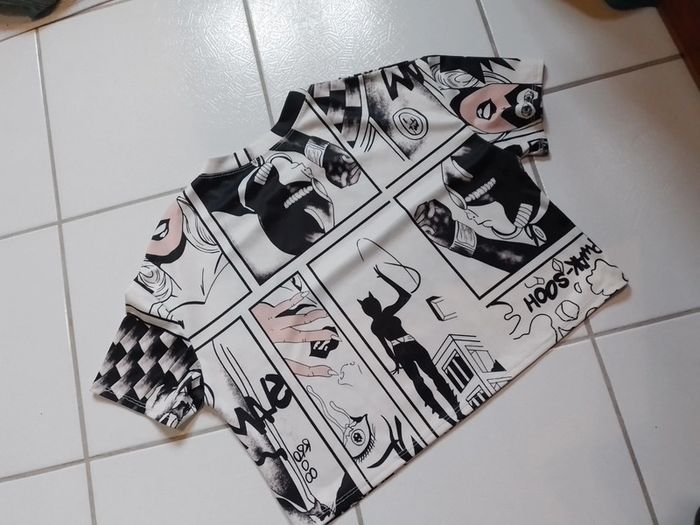 T-shirt femme croq top motif Catwoman - photo numéro 8