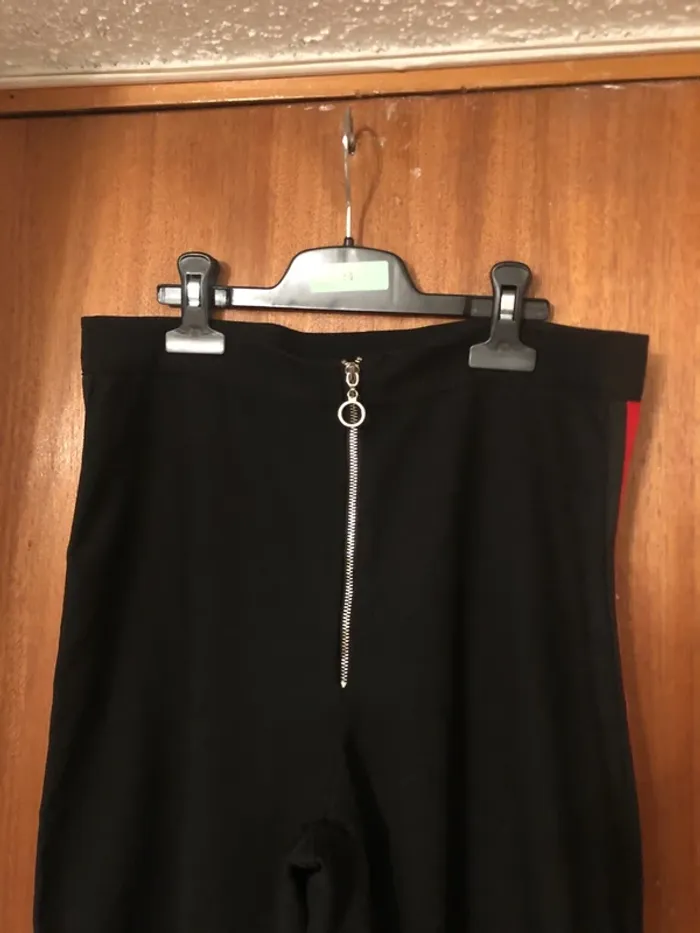 Pantalon noir - photo numéro 3