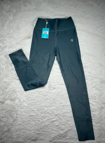 Legging Oceans Apart