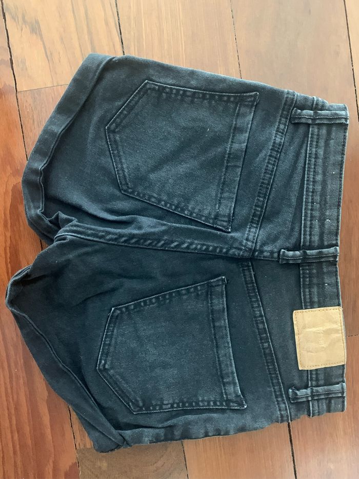 Short jean noir Bershka - photo numéro 3