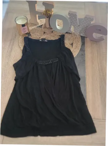 Debardeur noir taille M