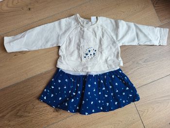 Jolie robe taille 6 mois