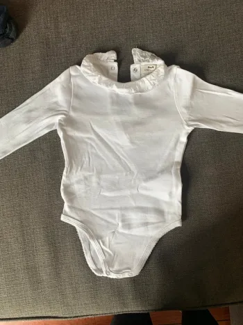 Bodies blanc avec col fantaisie