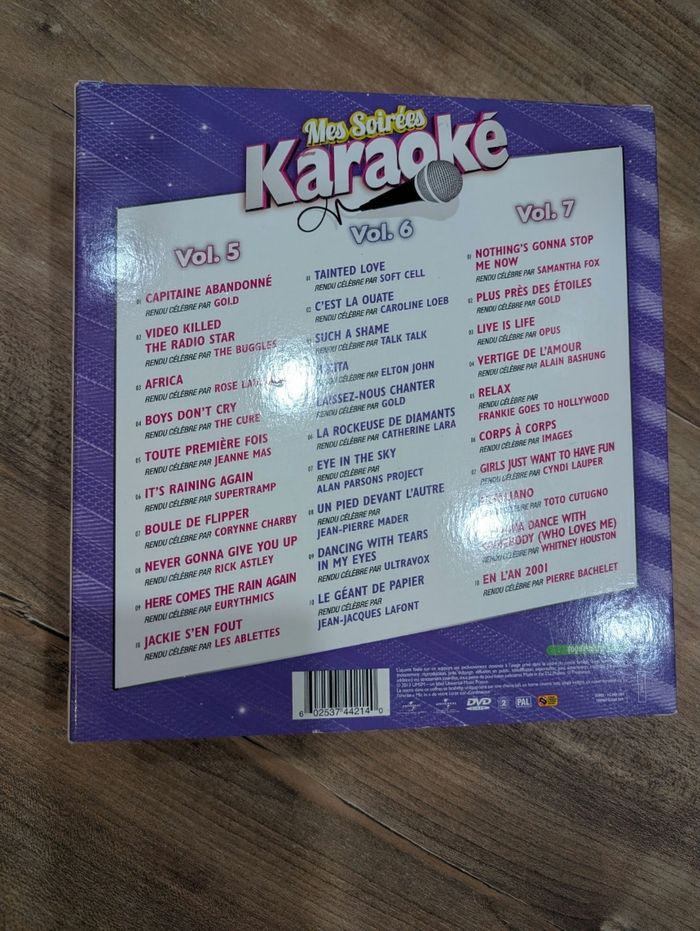 Jeu karaoké années 80 avec DVD et micro neuf - photo numéro 2