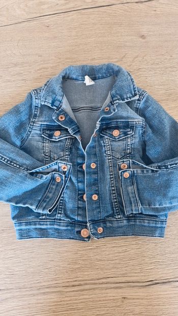 Blouson  veste manteau en jean h&m taille 4/5 ans