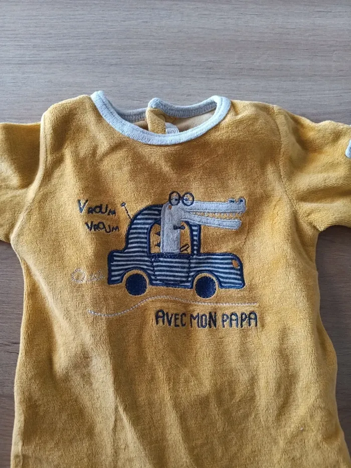 Pyjama velours 6 mois - photo numéro 2