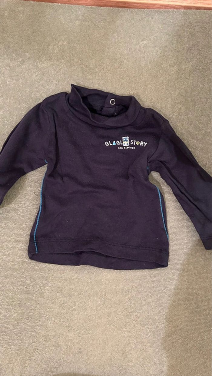 Petit pull bleu marine