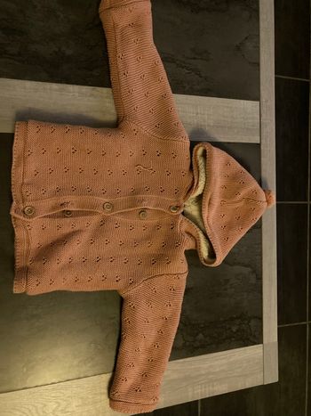 Gilets avec capuche.