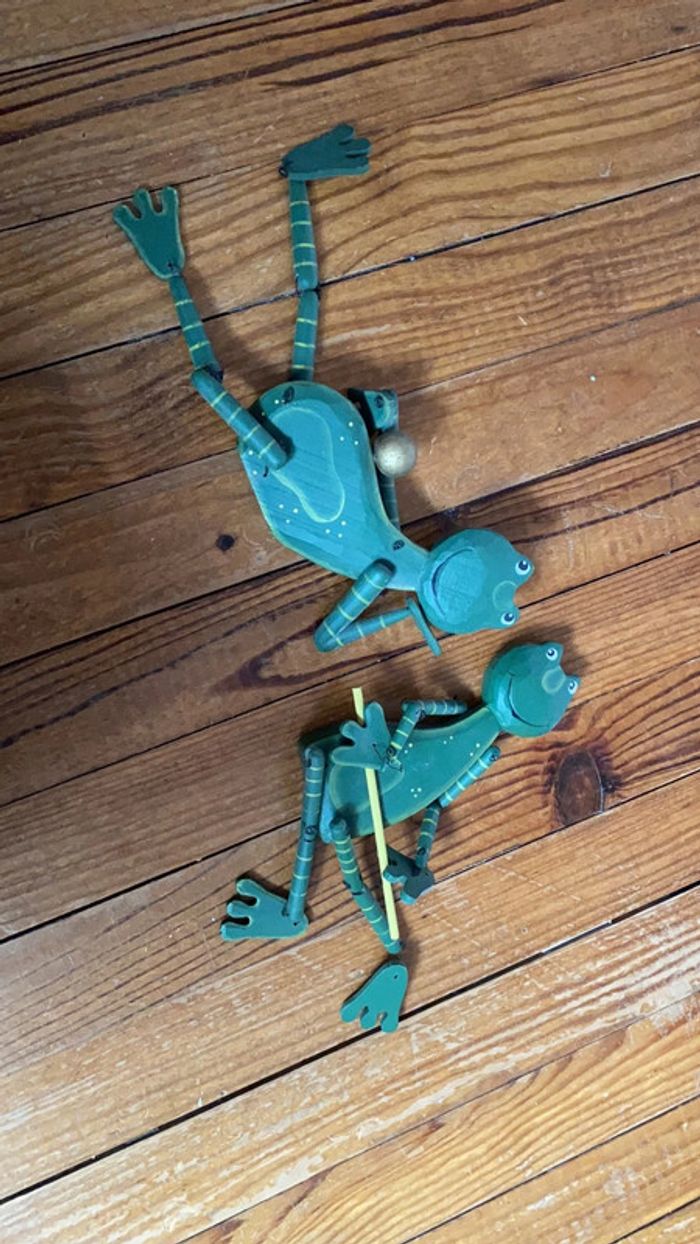 Lot de 2 grenouilles en bois à poser - photo numéro 3