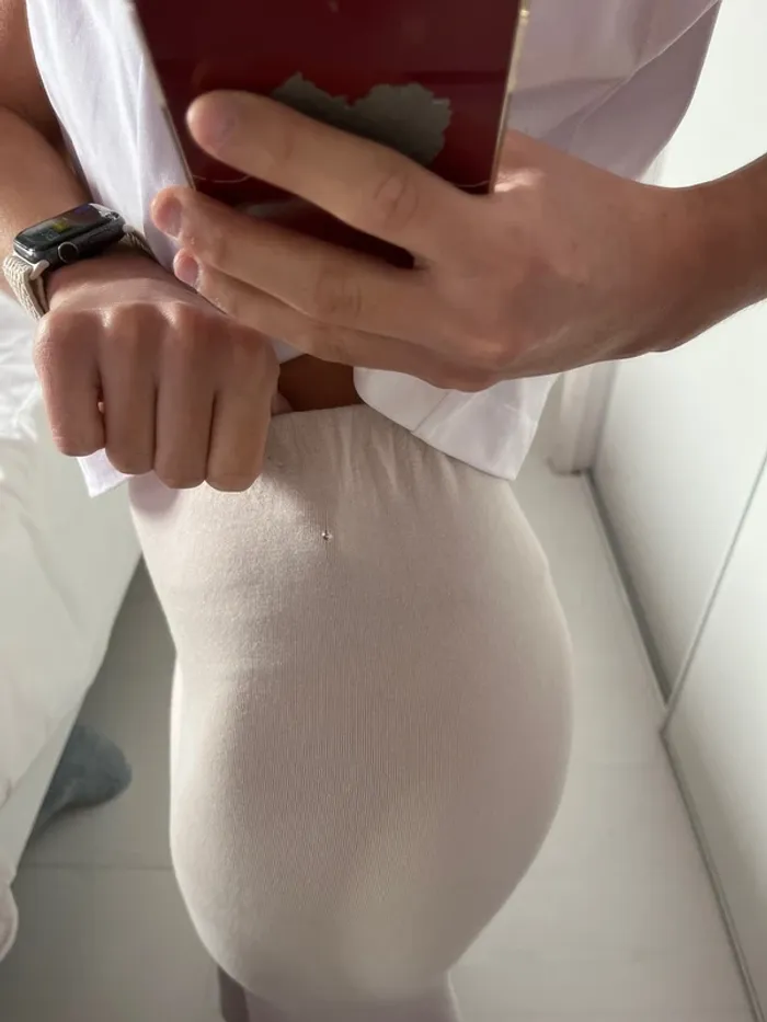 Jupe beige avec fente Bershka - photo numéro 3