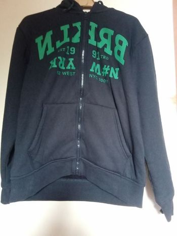 Gilet sweat a capuche