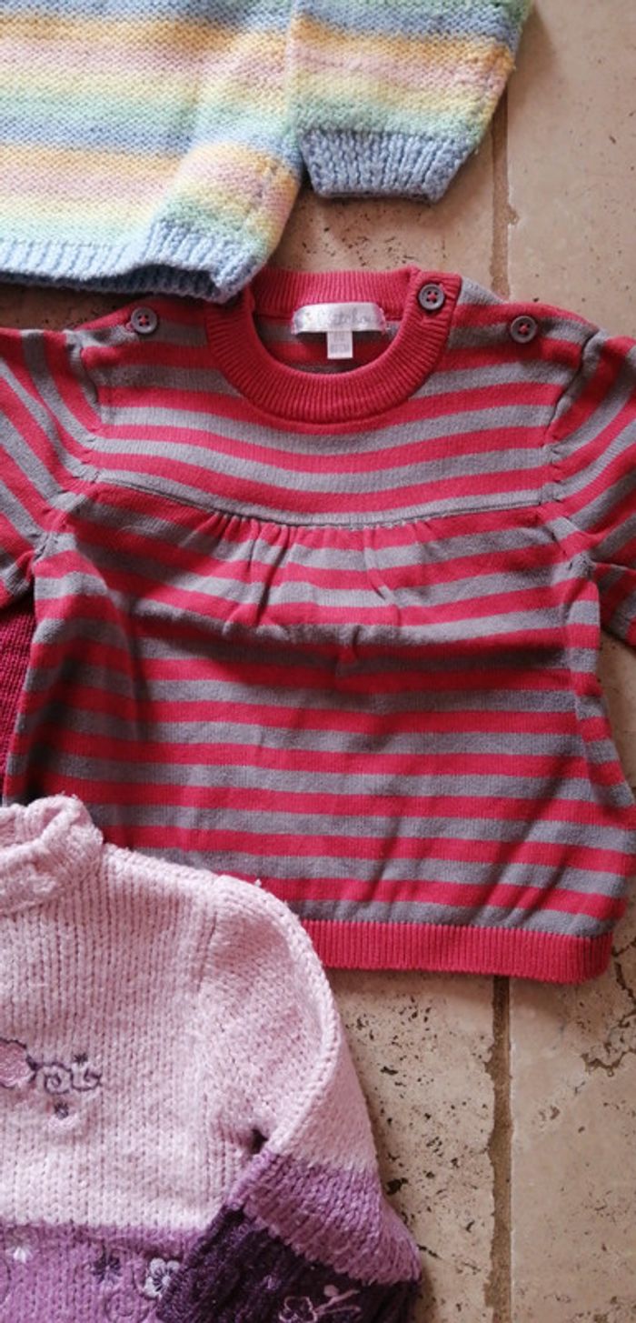 Lot de 4 pulls ou veste fille en 6 mois - photo numéro 3