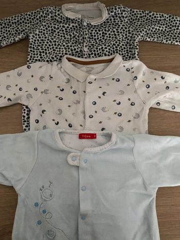 Lot 3 pyjamas 1 pièce 6 mois