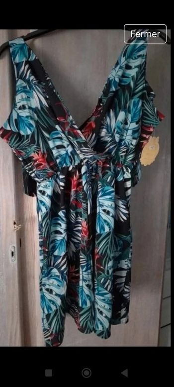 Très belle robe a fleurs