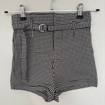 Short court avec ceinture