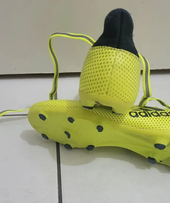 chaussures de foot adidas - photo numéro 3