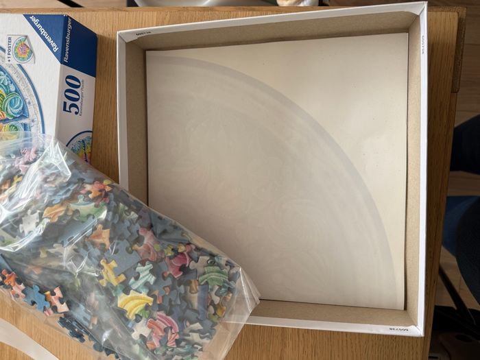 Magnifique puzzle rond Ravensburger Cicle of Colors - photo numéro 3