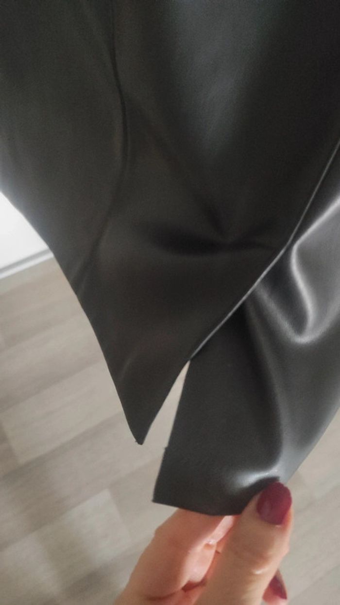 Robe simili neuve - photo numéro 3