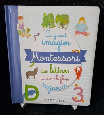 Grand imagier Montessori des lettres et des chiffres rugueux (Le) - Collectif - Larousse