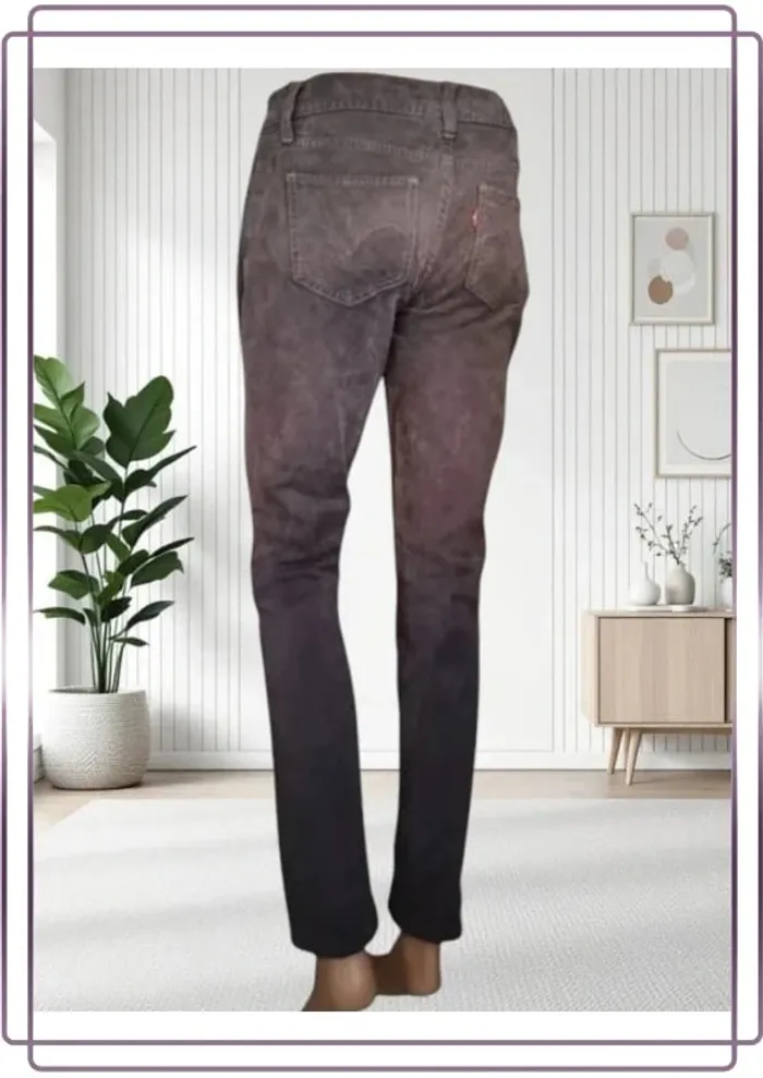 Jean Levis Strauss superlow 524 ,coupe slim ,taille basse ,extensible - photo numéro 4