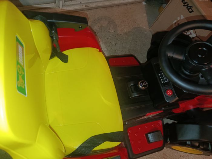 Tracteur enfant électrique 12V - photo numéro 8