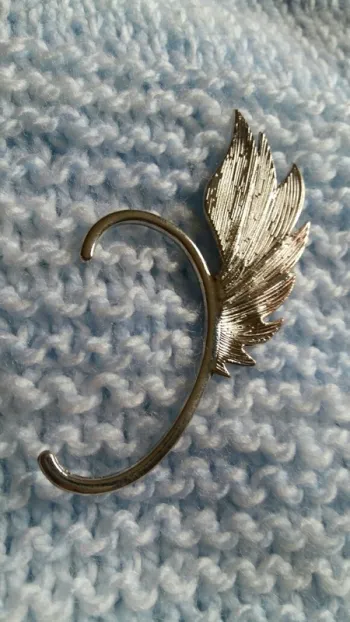 Boucle d'oreille argentée NEUF