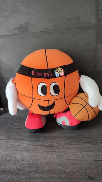 Peluche baby ball