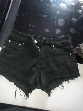 Short noir avec Strass
