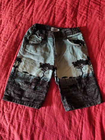 Magnifique bermuda short taille 6 ans lcdp