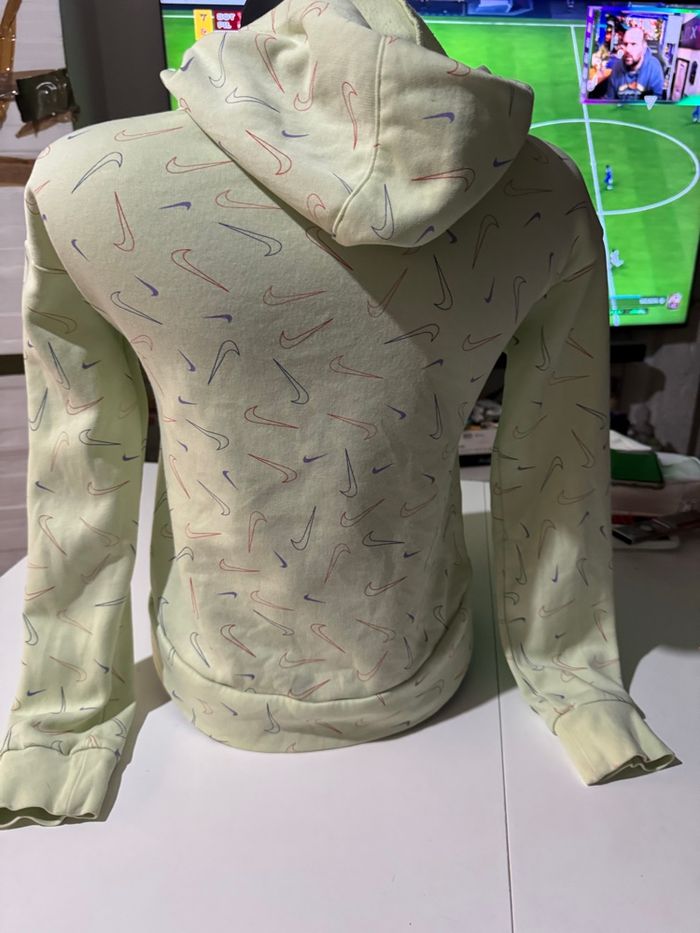 Sweet à capuche vert clair Nike taille L enfants fille - photo numéro 2
