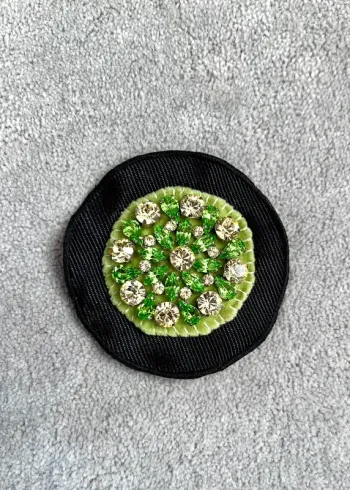 Broche ronde strass - Neuf