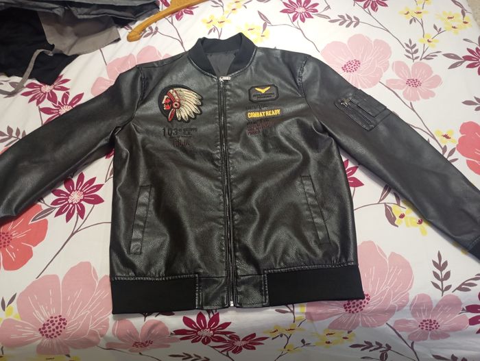 Blouson  aviateur simili cuir neuf sans étiquette logo indians