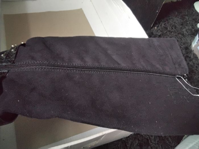 Bottes femme noir fermeture neuf trop petite ne correspond à la pointure plutôt 39 40 avec chaussettes  n'ont jamais été pmise - photo numéro 6