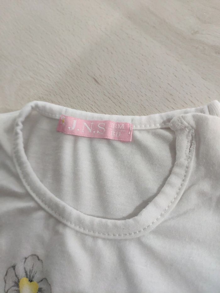 Joli t shirt m'y Daisy coeur et papillon 18 mois - photo numéro 3