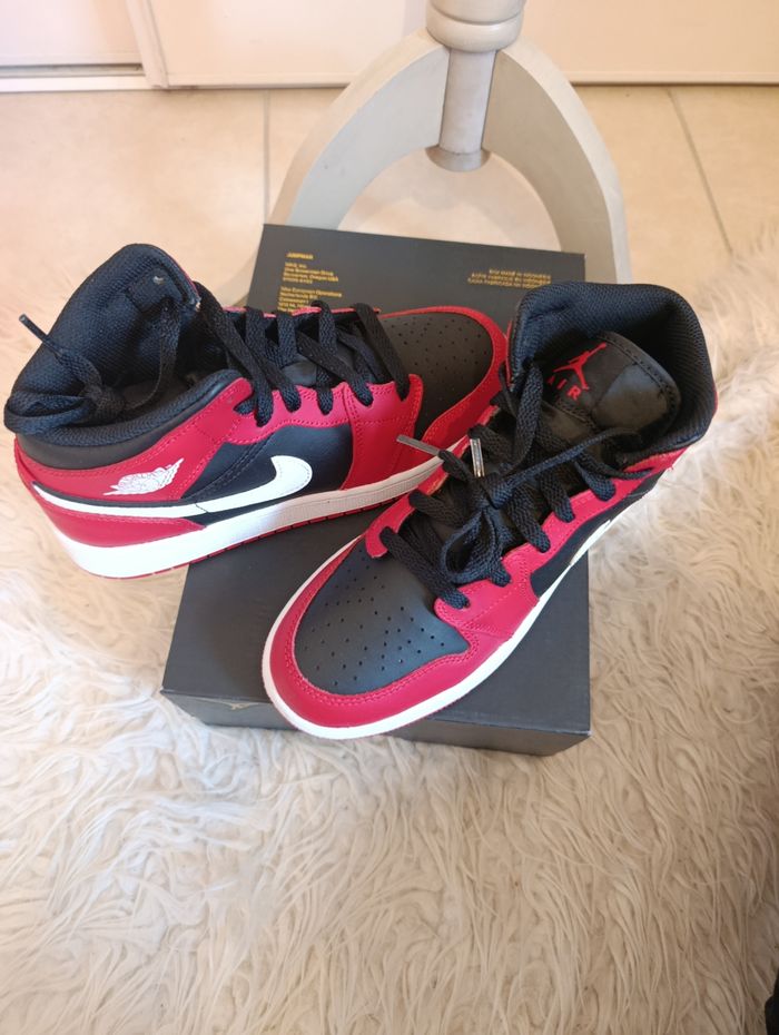 Baskets Nike Air Jordan 1 mid T38