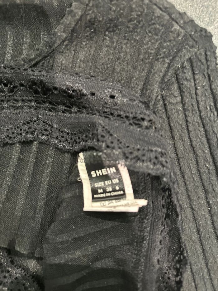 Haut court manche longue noir taille M Shein - photo numéro 4
