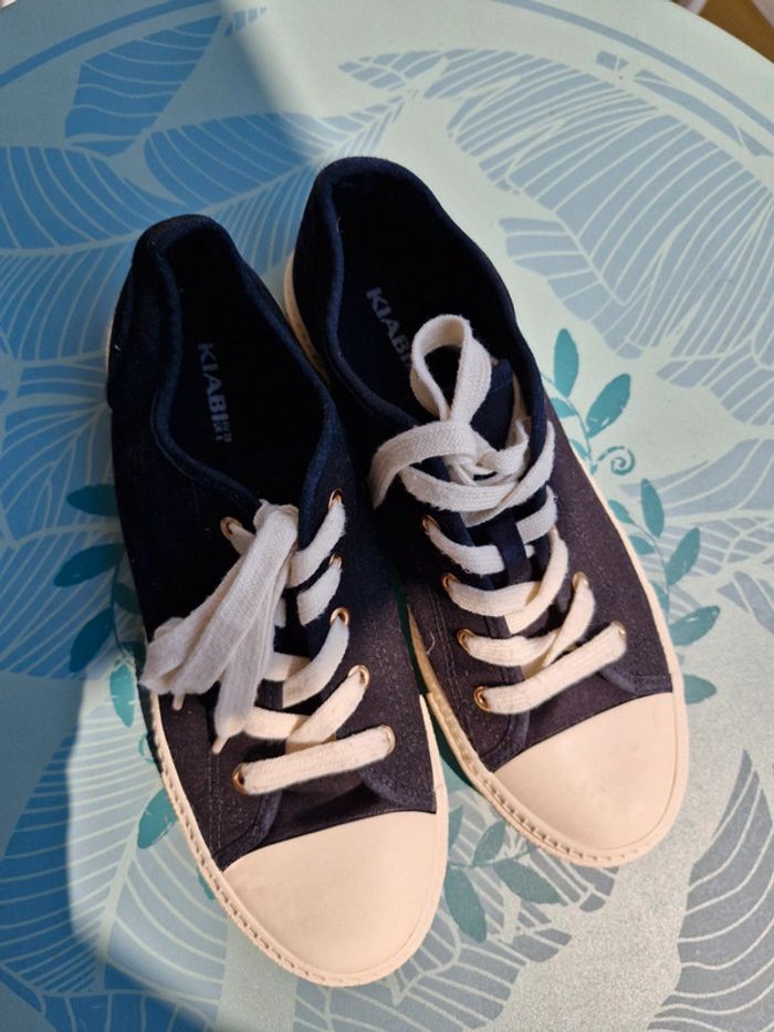 Tennis 39 Kiabi presque neuves