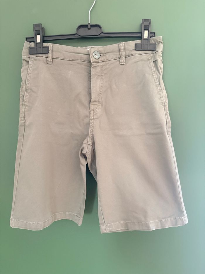 🌿 Short garçon Zara – 8 ans (128 cm) – Vert bouteille – TBE