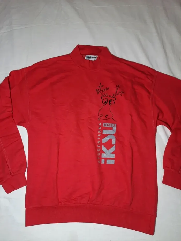 Pull rouge sportoma