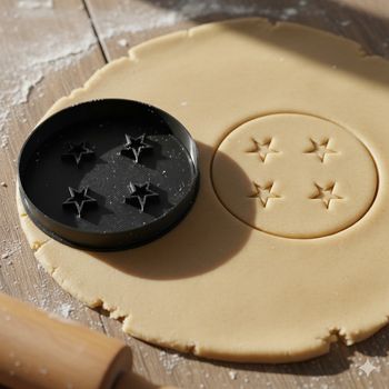 Emporte-pièce Dragon Ball 4 étoiles - Découpoir biscuit 8 cm