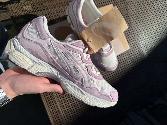 asics gel nyc rose cream/rose - photo numéro 3