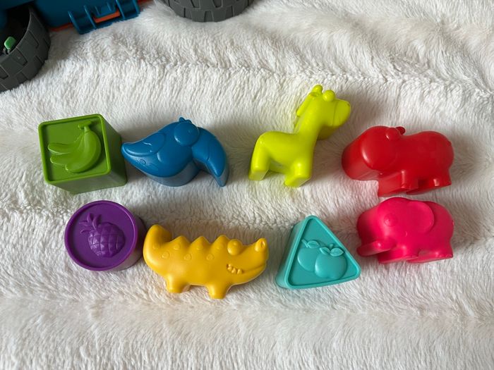 Jeep boîte à formes - photo numéro 6