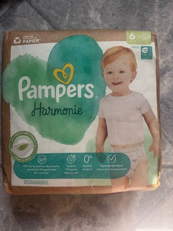 31 couches Pampers harmonie T6
