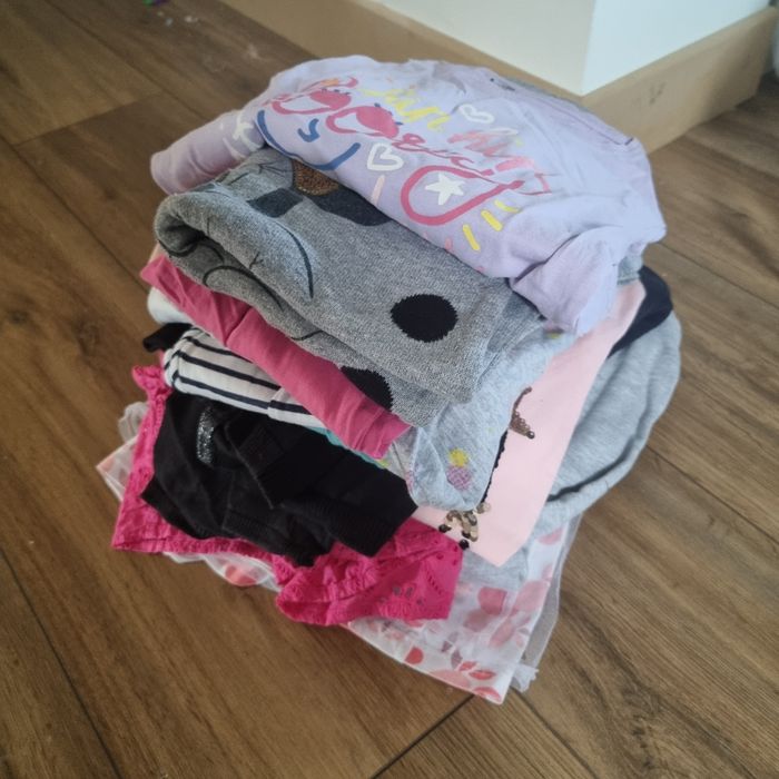 Lot vêtements 6 ans - photo numéro 2