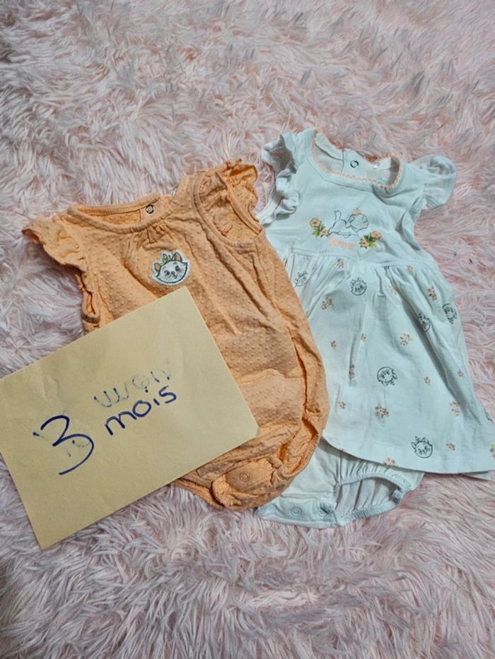 Lot 2 barboteuses disney